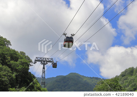 Tanigawa-dake索道從初夏的Tanigawadake Doge口站附近看到 42189040