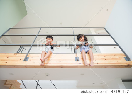 Living with a rush Living with a rush 42191127