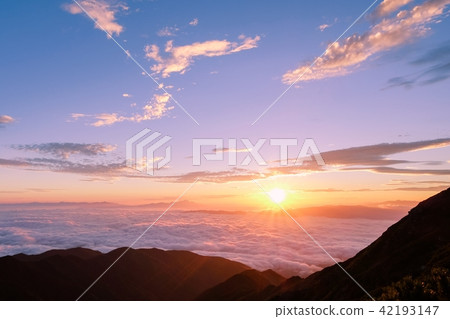 Dawn of the mountain (Hikari) Dawn of the mountain (Hikari) 42193147