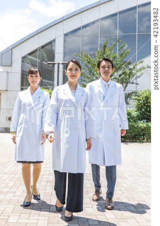 Doctor's hospital 42193482