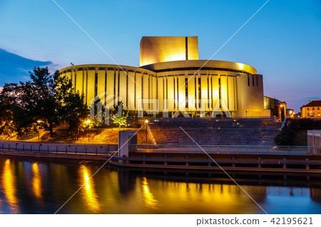 Opera building in Bydgoszcz city at night, Poland 42195621