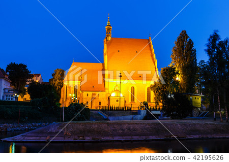 Architecture of Bydgoszcz city at sunset, Poland 42195626