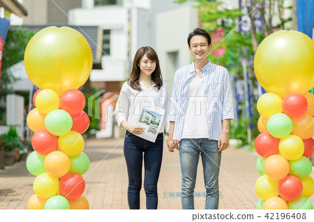 樣板房住房展覽館展覽現場參觀 樣板房住房展覽館展覽現場參觀 42196408