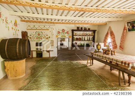 interior of the old Ukrainian hut 42198396