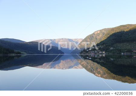 Hadangelfjord在挪威(2) Hadangelfjord在挪威(2) 42200036