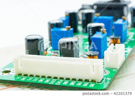 IC resistance and capacitance inductance PCB variable resistance SMD switch screw nut socket LED circuit board cable RS232 relay RELAY coil IC resistance and capacitance inductance PCB variable resistance SMD switch screw nut socket LED circuit board cable RS232 relay RELAY coil 42201379