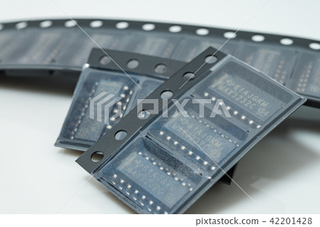 IC resistance and capacitance inductance PCB variable resistance SMD switch screw nut socket LED circuit board cable RS232 relay RELAY coil IC resistance and capacitance inductance PCB variable resistance SMD switch screw nut socket LED circuit board cable RS232 relay RELAY coil 42201428