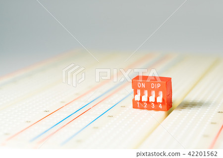 IC resistance and capacitance inductance PCB variable resistance SMD switch screw nut socket LED circuit board cable RS232 relay RELAY coil 42201562