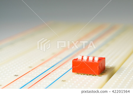 IC resistance and capacitance inductance PCB variable resistance SMD switch screw nut socket LED circuit board cable RS232 relay RELAY coil 42201564