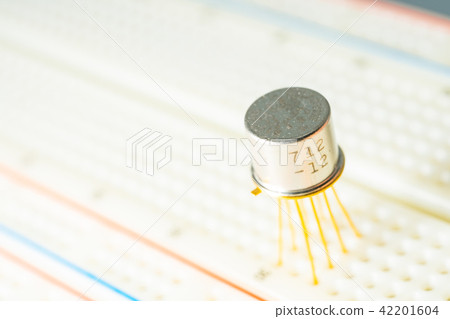 IC resistance and capacitance inductance PCB variable resistance SMD switch screw nut socket LED circuit board cable RS232 relay RELAY coil 42201604