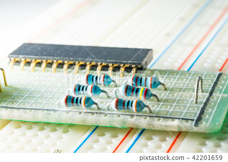 IC resistance and capacitance inductance PCB variable resistance SMD switch screw nut socket LED circuit board cable RS232 relay RELAY coil IC resistance and capacitance inductance PCB variable resistance SMD switch screw nut socket LED circuit board cable RS232 relay RELAY coil 42201659