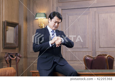 Businessman, Business, CEO, President, Representative, Office, Office, Office, Company 42205368