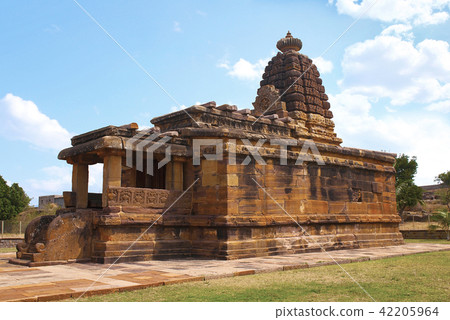 Hucchimalli Gudi, Mad Malli's temple, Aihole Hucchimalli Gudi, Mad Malli's temple, Aihole 42205964