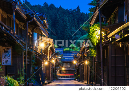 Hida Takayama old townscape night view 42206302
