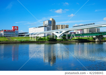 Fan Ohashi bridge over Arakawa and Territor Liner 42208041