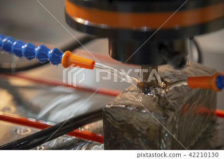The EDM,Electric Discharge Machine The EDM,Electric Discharge Machine 42210130