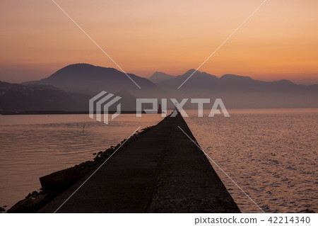 Dusk of Nishi Oita Port and Beppu Bay 42214340