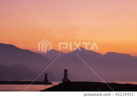 Dusk of Nishi Oita Port and Beppu Bay 42214351