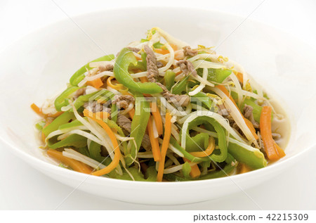 炒蔬菜和切碎的豬肉 炒蔬菜和切碎的豬肉 42215309