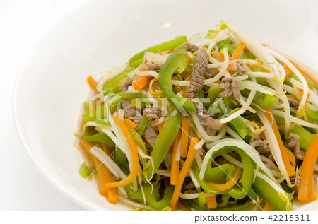 炒蔬菜和切碎的豬肉 42215311