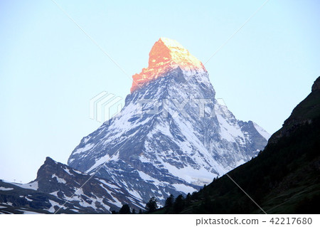 Matterhorn at sunrise 42217680