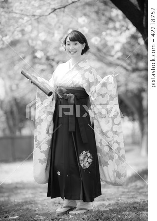 full body, graduate, grad 42218752