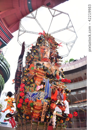 Decorative mountain 42219983