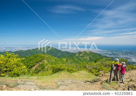Tanzawa Okura Distant view from the ridge Tanzawa Okura Distant view from the ridge 42220861