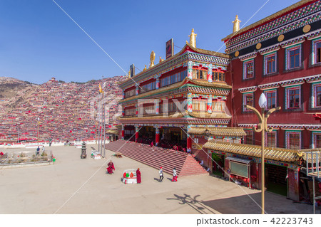 Red monastery and home at Larung gar Red monastery and home at Larung gar 42223743