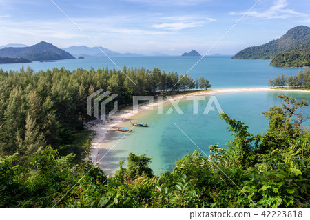White sand beach at Khang Khao Island 42223818