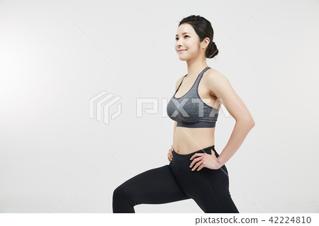 Sporty woman 42224810