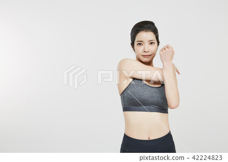 Sporty woman Sporty woman 42224823