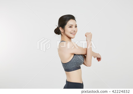Sporty woman Sporty woman 42224832