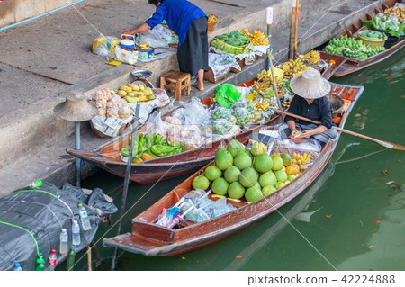 Damnoen Saduak Floating Market 42224888