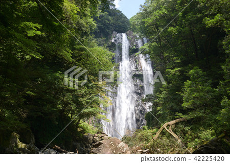 Ozuyama mountain waterfall group Ozuyama mountain waterfall group 42225420