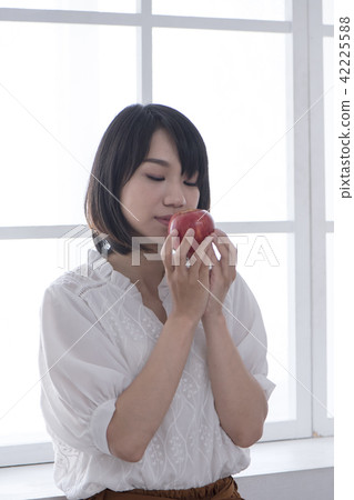 Girl enjoying a leisurely relaxing time on holiday 42225588