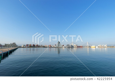 清晨青森灣地區 42225954