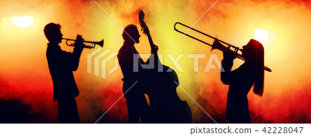 Jazz band performs at the club 42228047