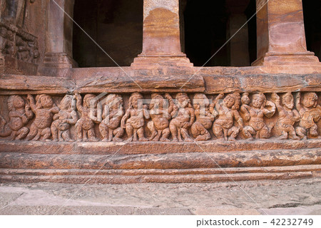 Cave 2 : Facade, Badami Caves, Karnataka, India Cave 2 : Facade, Badami Caves, Karnataka, India 42232749