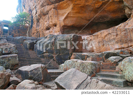 Steps leading to the unfinished cave, Badami Caves Steps leading to the unfinished cave, Badami Caves 42233011