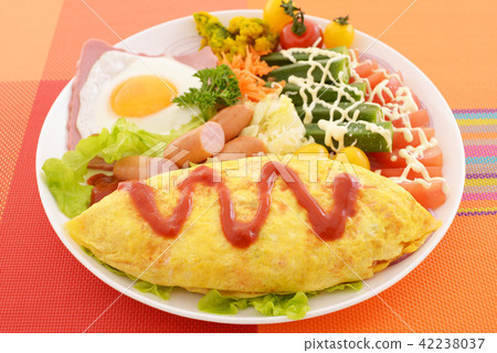 Delicious lunch Delicious lunch 42238037