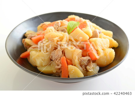Delicious potatoes and potatoes Delicious potatoes and potatoes 42240463