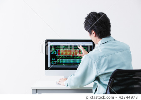 建築房地產CAD繪圖業務個人電腦辦公室商人男子 42244978