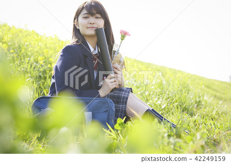 Girls high school graduate 42249159