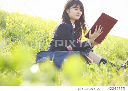 Girls high school graduate 42249555