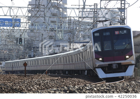[Z] Tokyo Metro Hanzomon Line 08 series (Tobu Isesaki Line direct) 42250036