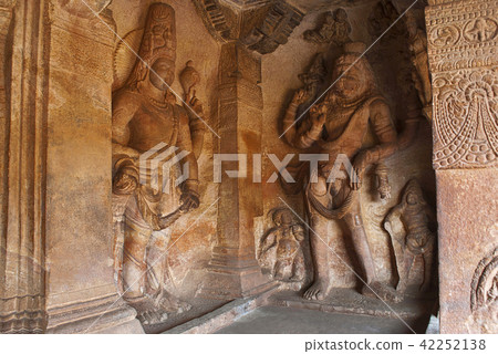 Cave 3 :  Carved figure of Vishnu as Narasimha 42252138