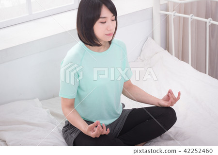 冥想,醒目的客廳 冥想,醒目的客廳 42252460