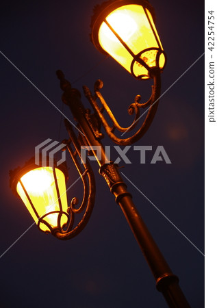 扎金索斯,一個橙色的路燈 扎金索斯,一個橙色的路燈 42254754