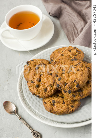 Homemade cookies with chocolate in a plate Homemade cookies with chocolate in a plate 42257043